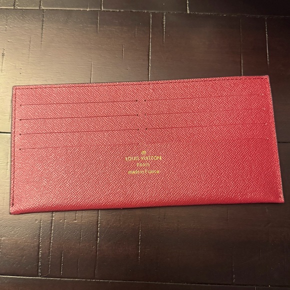 LV red card holder insert - Picture 1 of 4